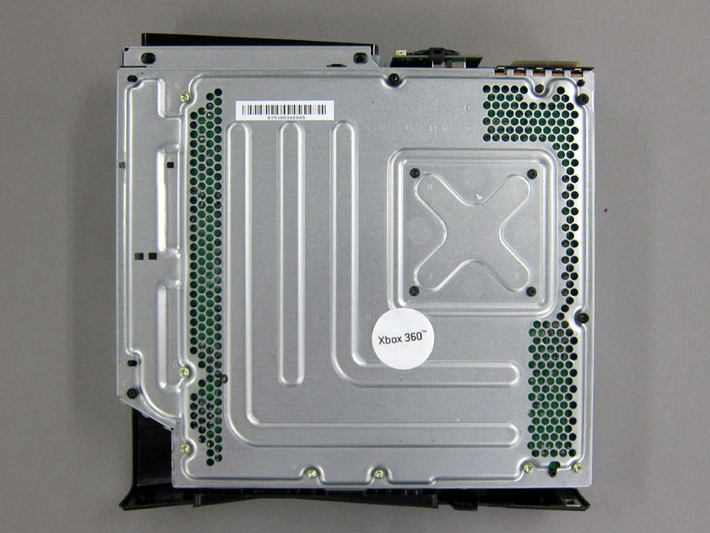 Illustration for article titled The New Xbox 360 Torn Apart